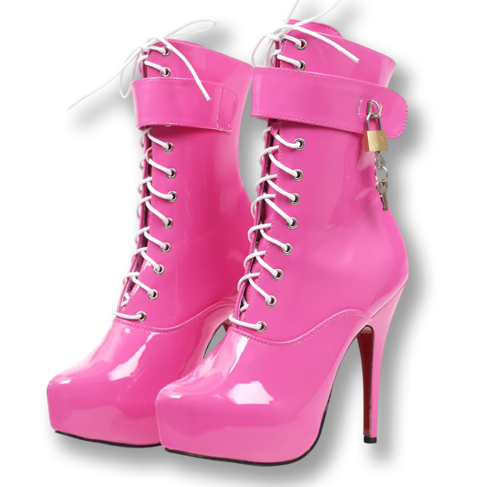 Bottines à talons hauts avec cadenas