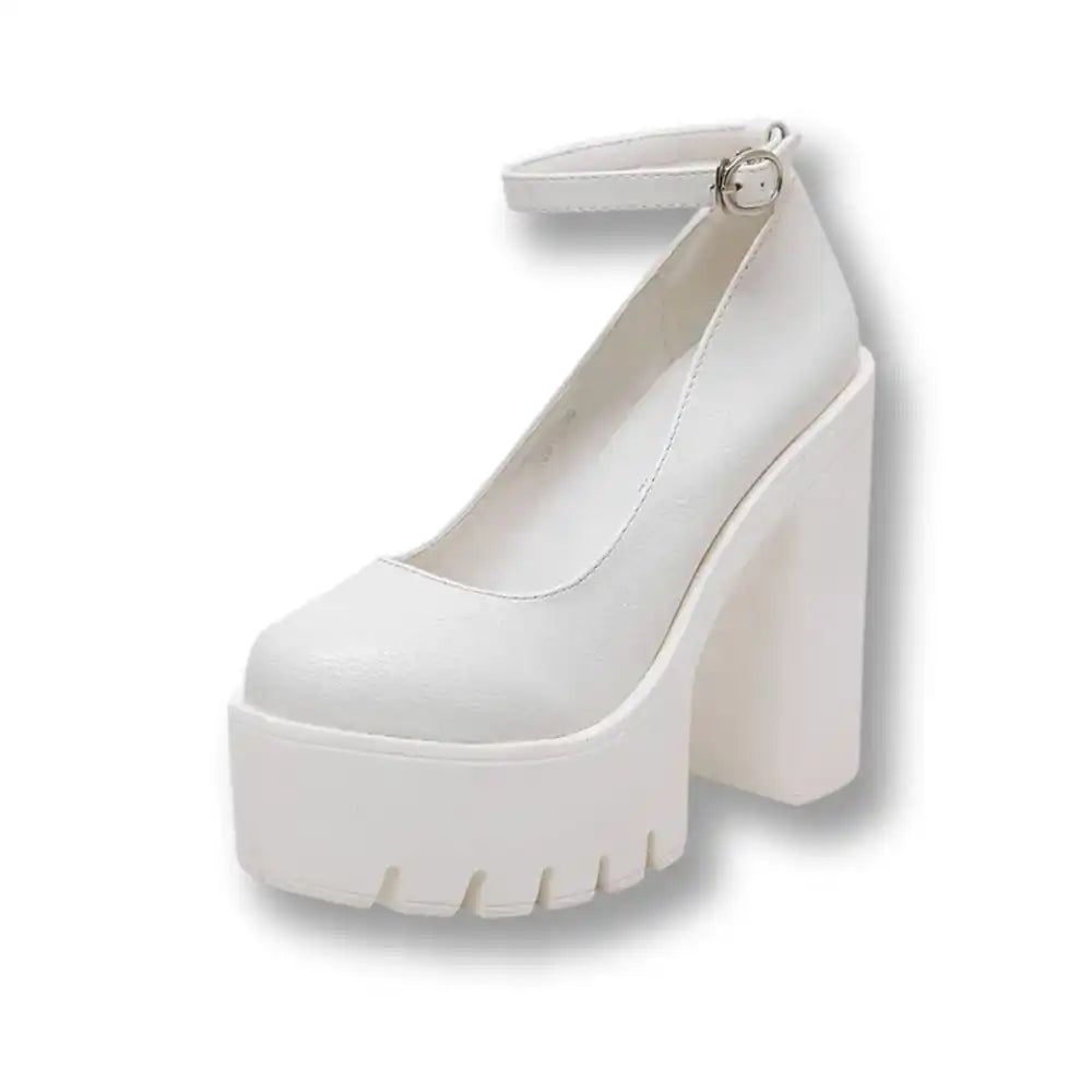 Escarpins blancs à plateforme et talon épais pour la féminisation et le crossdressing, idéaux en sissification sur Sissyshop