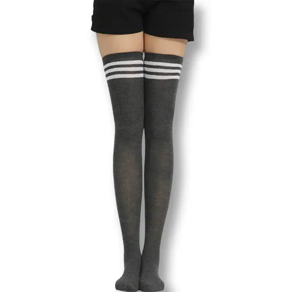 Collants gris à rayures blanches pour sissification et crossdressing, parfaits pour la féminisation sur Sissyshop