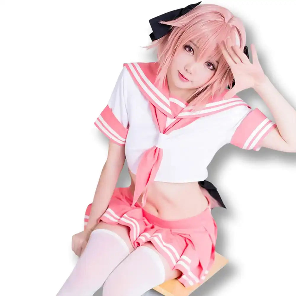 Tenue de sissification rose et blanche avec jupe plissée et collants, idéale pour la féminisation et le crossdressing sur Sissyshop