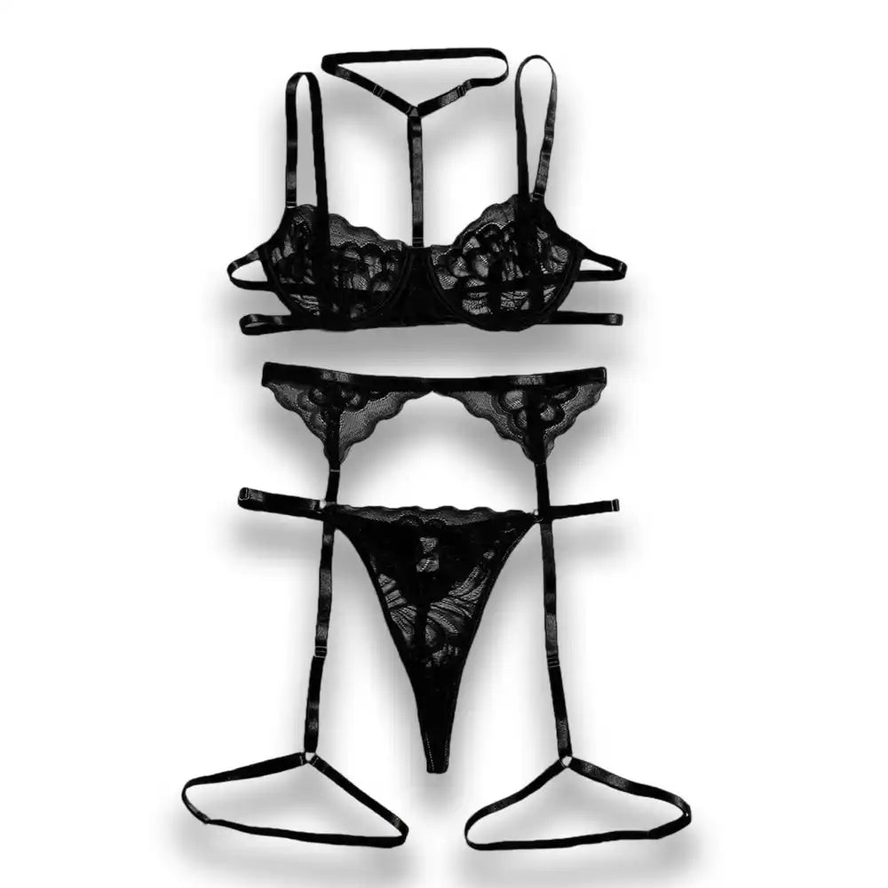Ensemble de lingerie noire en dentelle pour sissification et fétichisme, idéal pour la soumission sexuelle sur Sissyshop