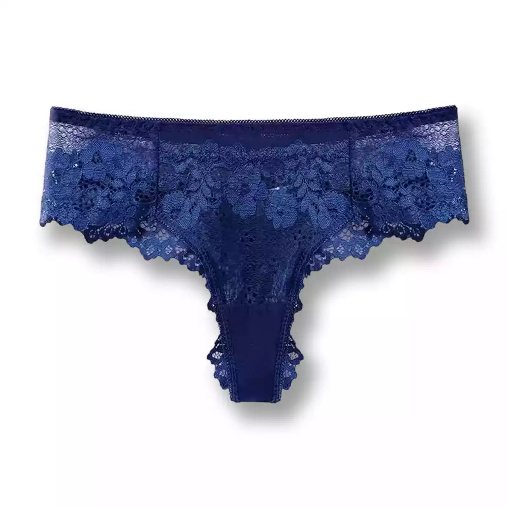 Modèle bleu roi de cette culotte sexy échancrée style tanga femme en dentelle délicate, le sous-vêtement sexy parfait pour votre sissification sur la boutique sissyshop.