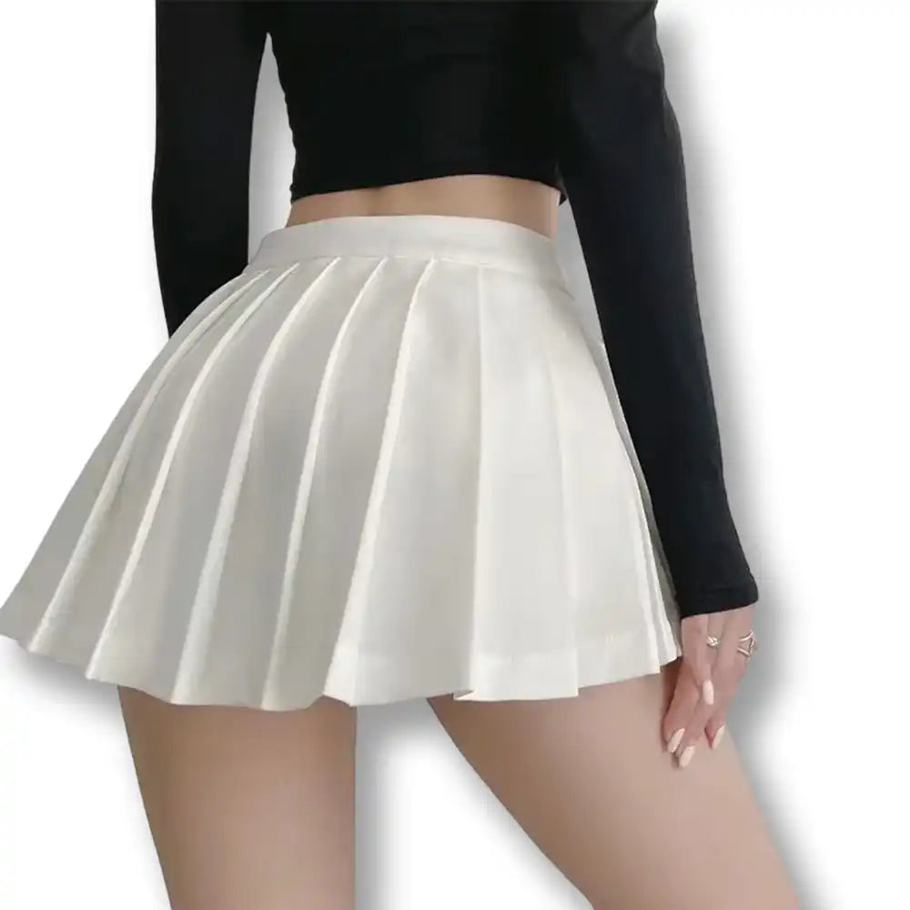Jupe plissée blanche en satin pour sissification et crossdressing, idéale pour la féminisation et le fétichisme sur Sissyshop