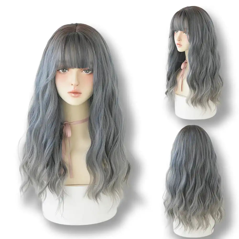 Perruque ondulée gris bleuté pour crossdressing et féminisation, idéale pour la sissification sur Sissyshop