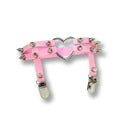 Ceinture rose en cuir avec clous et cœur métallique pour sissification et fétichisme, idéale pour la soumission sexuelle sur Sissyshop