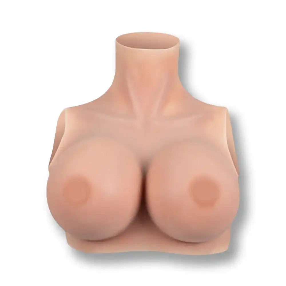 Détail réaliste du buste nu de la prothèse en silicone, affichant la texture lissante et la qualité supérieure de ces faux seins silicone haut de gamme sur sissyshop.