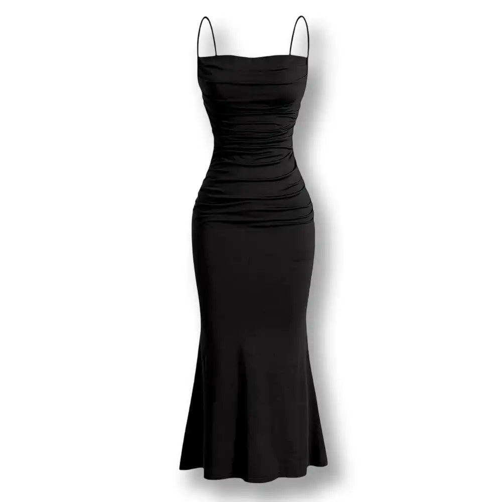 Robe longue noire moulante avec froufrous discrets au bas, un incontournable chic pour les tenues de sissification.