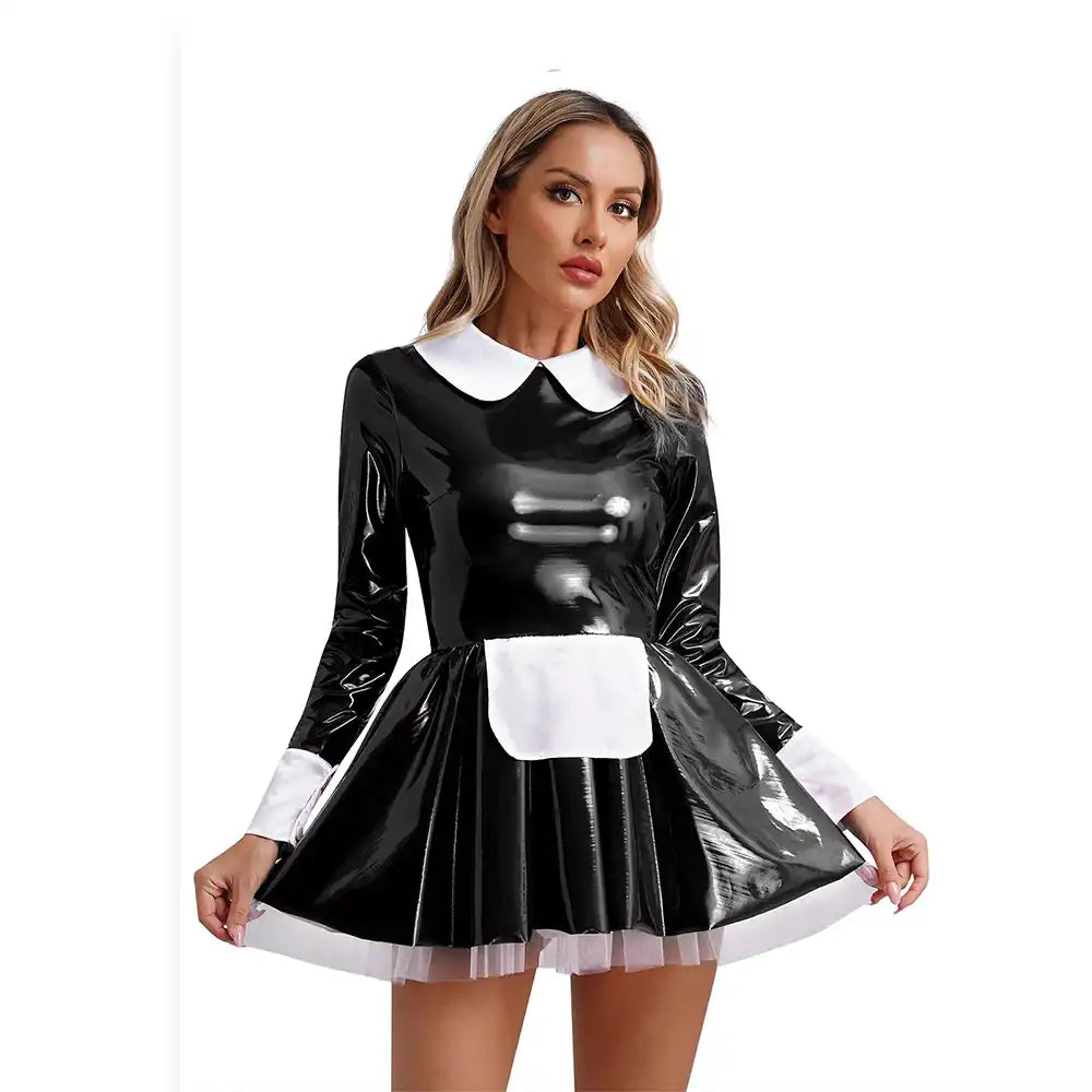 Robe de sissy en latex noir brillant avec col et tablier blancs, idéale pour la féminisation et le fétichisme sur Sissyshop