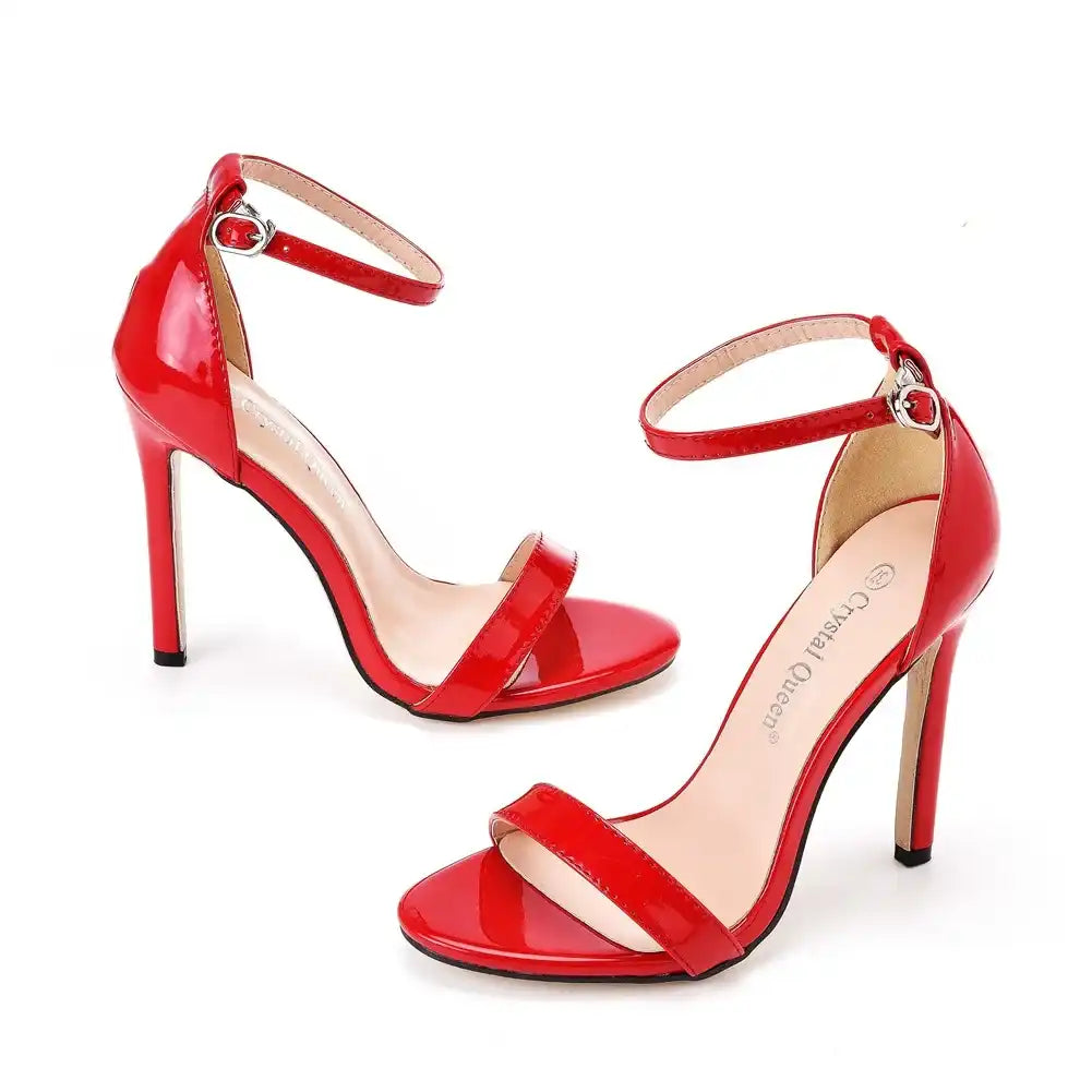Escarpins rouges en cuir verni pour sissification et crossdressing, talons aiguilles élégants pour féminisation sur Sissyshop