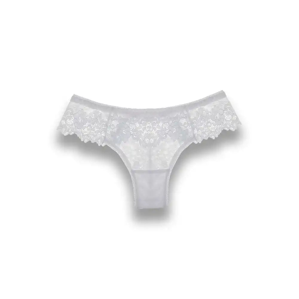 Slip blanc en dentelle fine pour sissification et féminisation, idéal pour le crossdressing sur Sissyshop